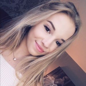 Meet your Posher, Hailey